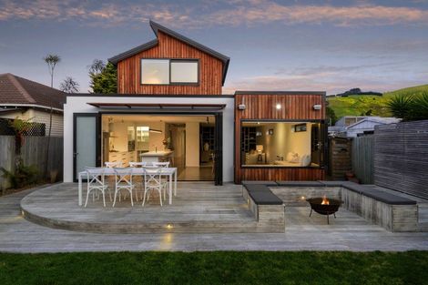 Photo of property in 14 Hardwicke Street, Sumner, Christchurch, 8081