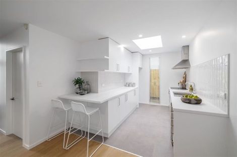 Photo of property in 2/204 Edgeware Road, Edgeware, Christchurch, 8013