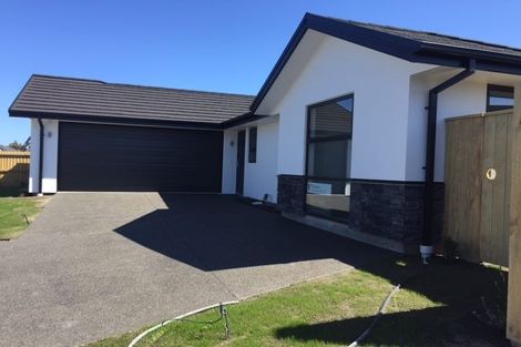 Photo of property in 8 Maka Lane, Halswell, Christchurch, 8025