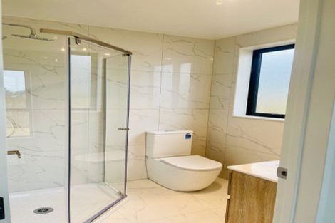 Photo of property in 19 Cronshaw Road, Karaka, 2113