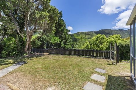 Photo of property in 24 John Witton Drive, Crofton Downs, Wellington, 6035