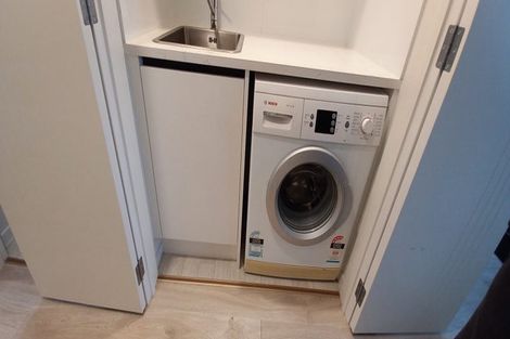 Photo of property in 2 Meenas Place, Cable Bay, 0420