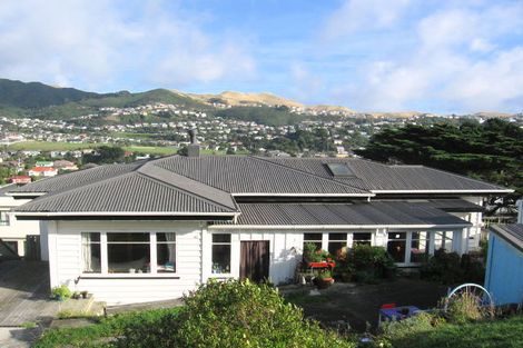 Photo of property in 40 Sheridan Terrace, Johnsonville, Wellington, 6037