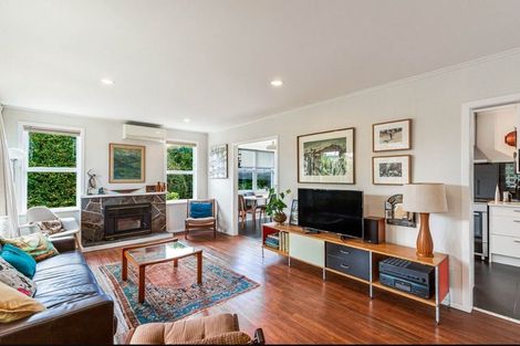 Photo of property in 55 Graham Avenue, Te Atatu Peninsula, Auckland, 0610