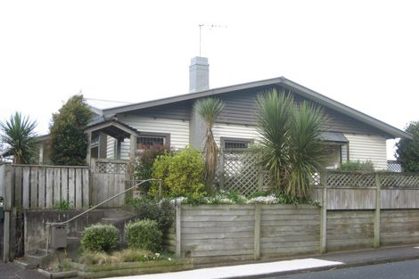 Photo of property in 107 Belt Road, New Plymouth, 4310