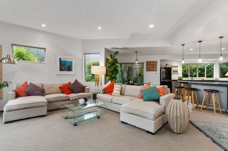 Photo of property in 7 Dorothy Road, Laingholm, Auckland, 0604