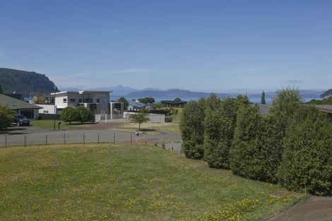 Photo of property in 9 Okaia Drive, Kinloch, Taupo, 3377