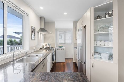 Photo of property in 30 Elliot Street, Howick, Auckland, 2014