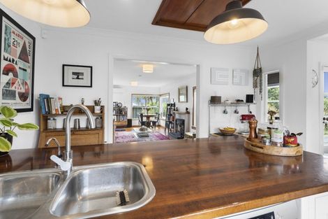 Photo of property in 9 Gavin Road, Raumati Beach, Paraparaumu, 5032