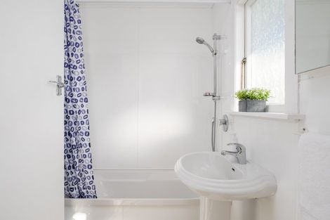 Photo of property in 45 De Lautour Road, Inner Kaiti, Gisborne, 4010