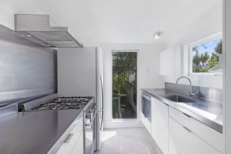 Photo of property in 32 Aro Street, Aro Valley, Wellington, 6021