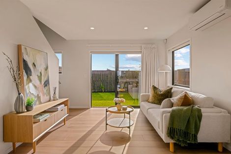 Photo of property in 2/48 Moire Road, Massey, Auckland, 0614