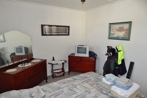 Photo of property in 56 Domett Street, Westport, 7825