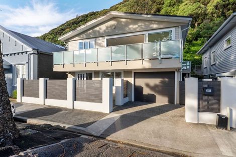Photo of property in 225 Muritai Road, Eastbourne, Lower Hutt, 5013