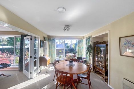 Photo of property in 32 Greendale Avenue, Avonhead, Christchurch, 8042
