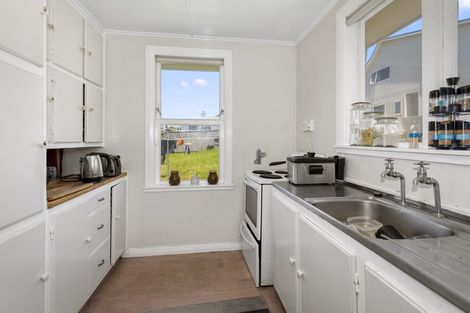 Photo of property in 32 Matatiro Street, Titahi Bay, Porirua, 5022