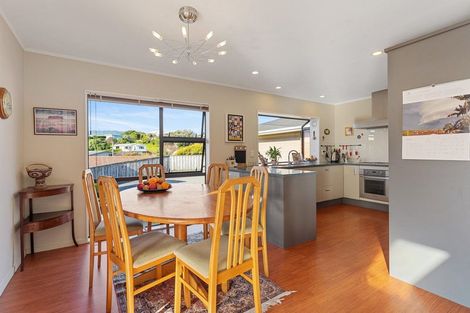 Photo of property in 6 Queens Road, Waikanae Beach, Waikanae, 5036