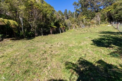 Photo of property in 124 Wyndham Road, Pinehaven, Upper Hutt, 5019