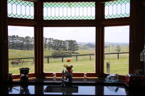 Photo of property in 323 Karioitahi Road, Karioitahi, Waiuku, 2683