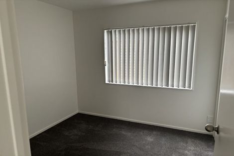 Photo of property in 78b Lincoln Park Avenue, Massey, Auckland, 0614