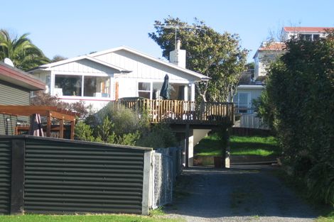 Photo of property in 36 Donovan Road, Paraparaumu Beach, Paraparaumu, 5032