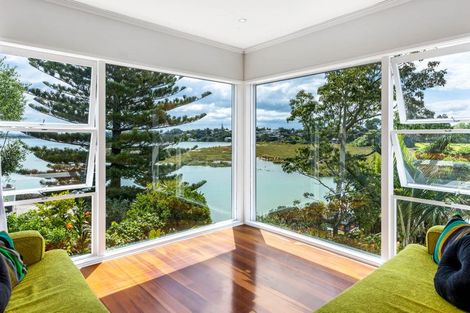 Photo of property in 70 Aramoana Avenue, Devonport, Auckland, 0624