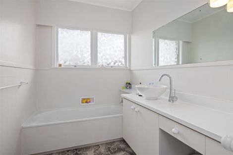 Photo of property in 4 Foy Road, Pukekohe, 2120