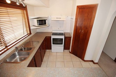 Photo of property in 37 Thorburn Avenue, Red Beach, 0932