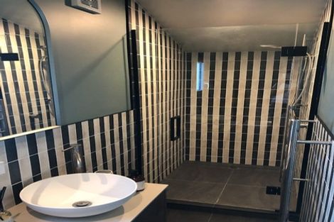 Photo of property in 8a Hawkhurst Road, Lyttelton, 8082