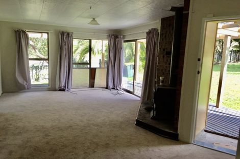 Photo of property in 96 Reynella Drive, Massey, Auckland, 0614