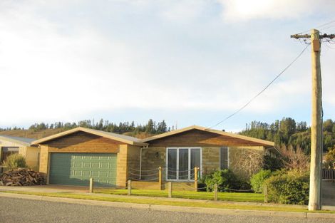 Photo of property in 91 Dunstan Road, Alexandra, 9320