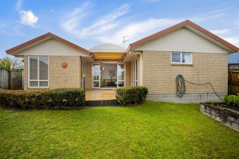 Photo of property in 55 Kingdale Road, Henderson, Auckland, 0610
