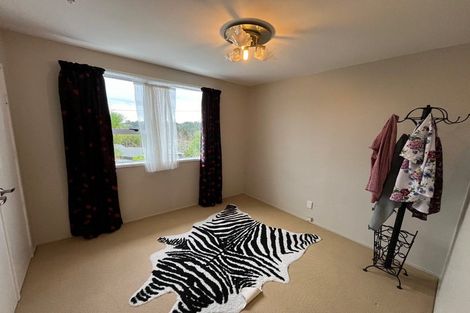 Photo of property in 17 Radiata Lane, Chatswood, Auckland, 0626