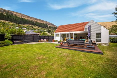 Photo of property in 2a Sumnervale Drive, Sumner, Christchurch, 8081