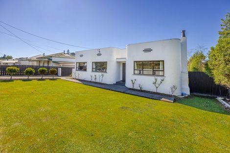 Photo of property in 3 Great North Road, Waipawa, 4210