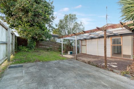 Photo of property in 70 Solar Road, Glen Eden, Auckland, 0602