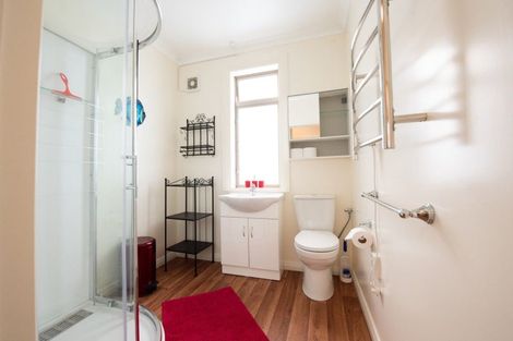 Photo of property in 11-19 Wellington Street, Picton, 7220