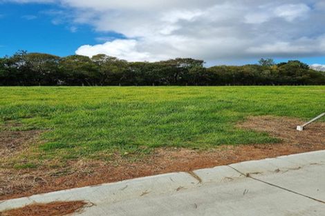 Photo of property in 28 Kawariki Road, Helensville, 0800