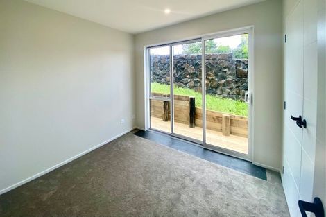 Photo of property in 4 Vipond Road, Stanmore Bay, Whangaparaoa, 0932