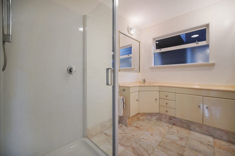 Photo of property in 9 Laingholm Drive, Laingholm, Auckland, 0604