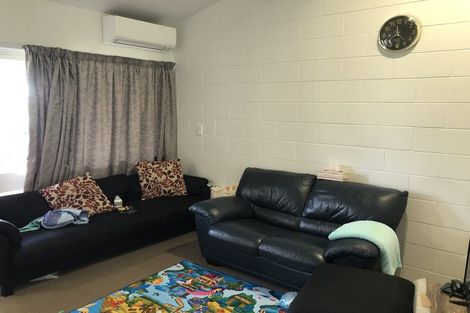 Photo of property in 3/6 Bond Crescent, Forrest Hill, Auckland, 0620