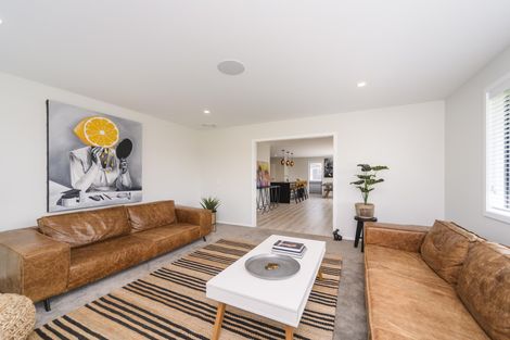 Photo of property in 19 Ashton Place, Highbury, Palmerston North, 4412