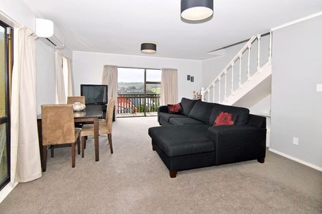 Photo of property in 60 Cunliffe Street, Churton Park, Wellington, 6037