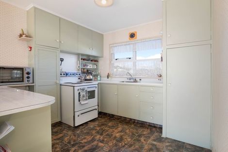 Photo of property in 3b Whitehouse Road, Titahi Bay, Porirua, 5022