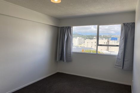 Photo of property in 5 Hawker Street, Mount Victoria, Wellington, 6011