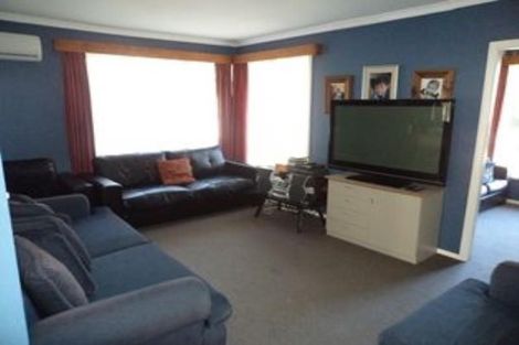 Photo of property in 37 Flay Crescent, Burnside, Christchurch, 8053