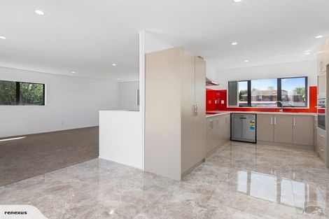 Photo of property in 49a Price Crescent, Mount Wellington, Auckland, 1060