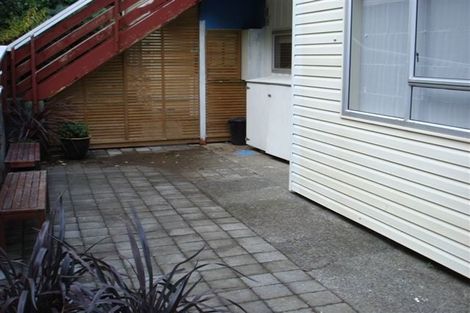 Photo of property in 1/49 Maungaraki Road, Korokoro, Lower Hutt, 5012