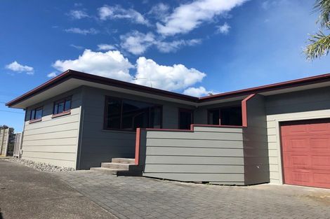 Photo of property in 298a Oceanbeach Road, Mount Maunganui, 3116