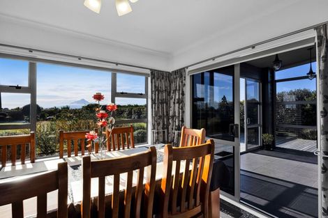 Photo of property in 484 Turuturu Road, Hawera, 4674
